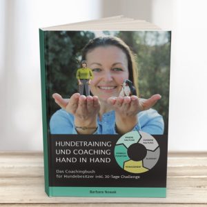 Hundetraining und Coaching - Hand in Hand von Barbara Nowak  Buch